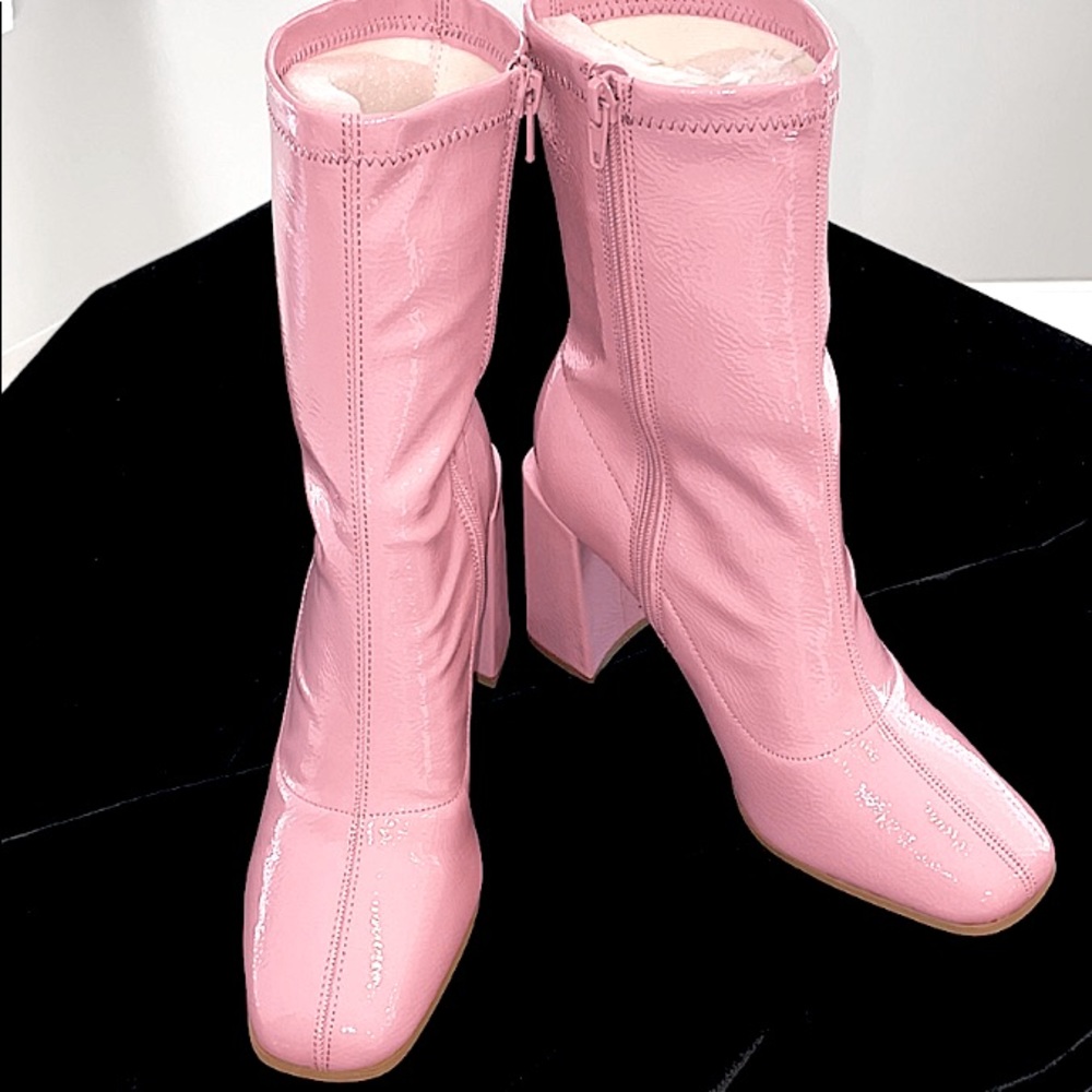 Retro Shiny Pink V-Patent Square Toe Go-Go Boots w/geo heels - NWT